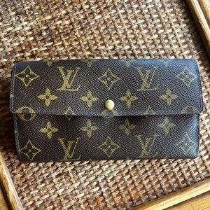 Vintage Louis Vuitton LV Monogram Brown Sarah Wallet Crossbody